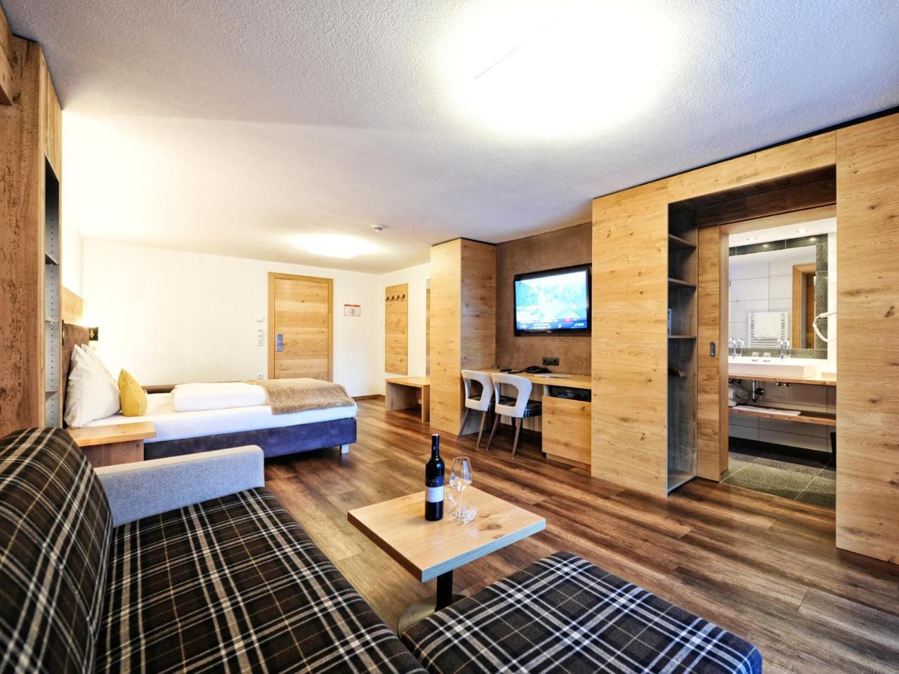 Hotel Ferienglueck Ischgl Zewnętrze zdjęcie